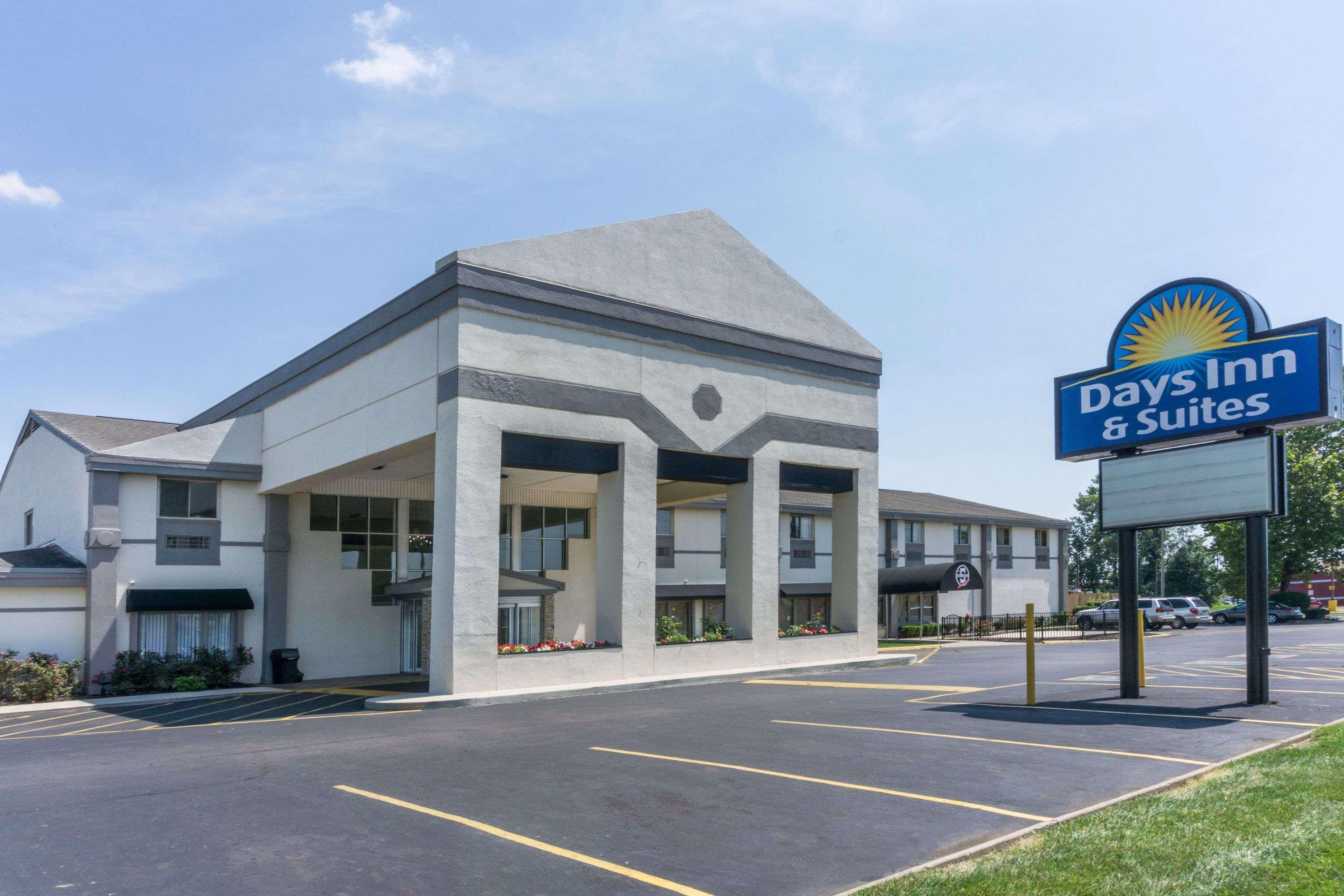 Days Inn By Wyndham Columbus East Airport Exterior photo